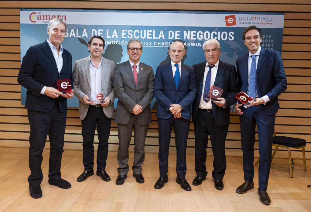 Curia se alza con el Galardón Premio Empresa Escuela de Negocios