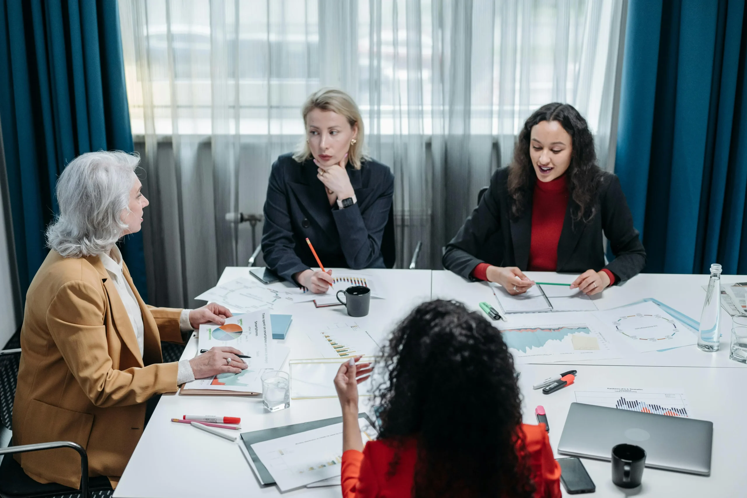 DIVERSIDAD GENERACIONAL ¿Como liderar a cada generación?