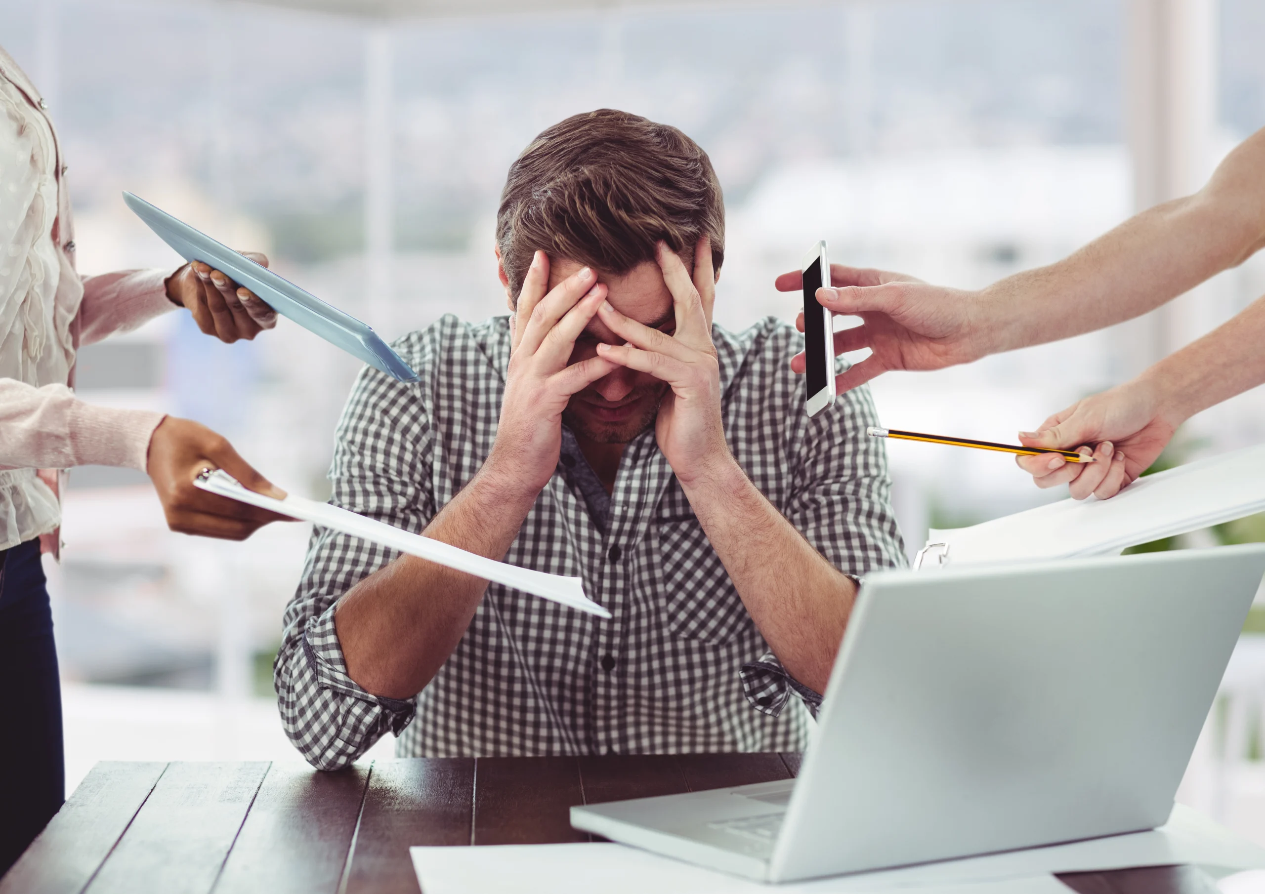 PRESENTISMO Y ABSENTISMO: TRABAJAR SIN RENDIR VS. NO TRABAJAR